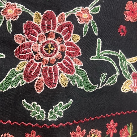 Embroidered Mini Skirt - Picture 4 of 9